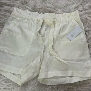 Linen shorts